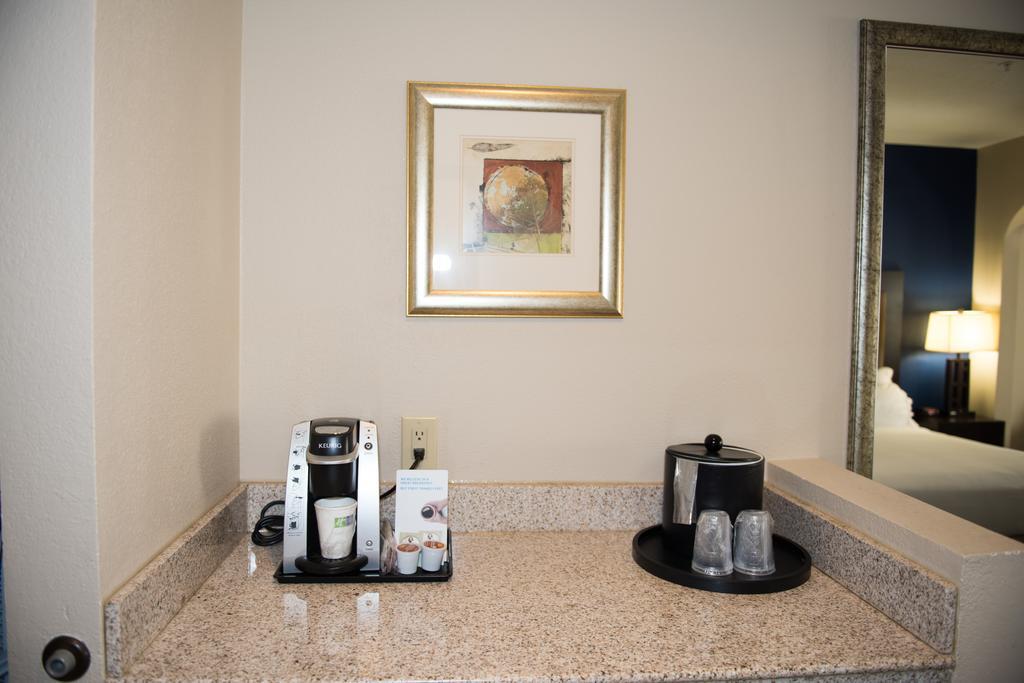 Holiday Inn Express Houston North-1960 Champions Area 외부 사진