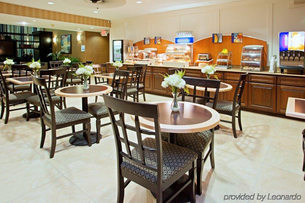 Holiday Inn Express Houston North-1960 Champions Area 외부 사진