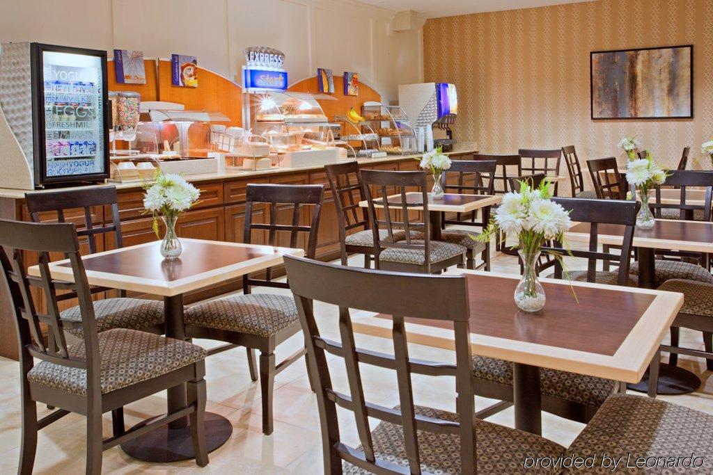 Holiday Inn Express Houston North-1960 Champions Area 외부 사진