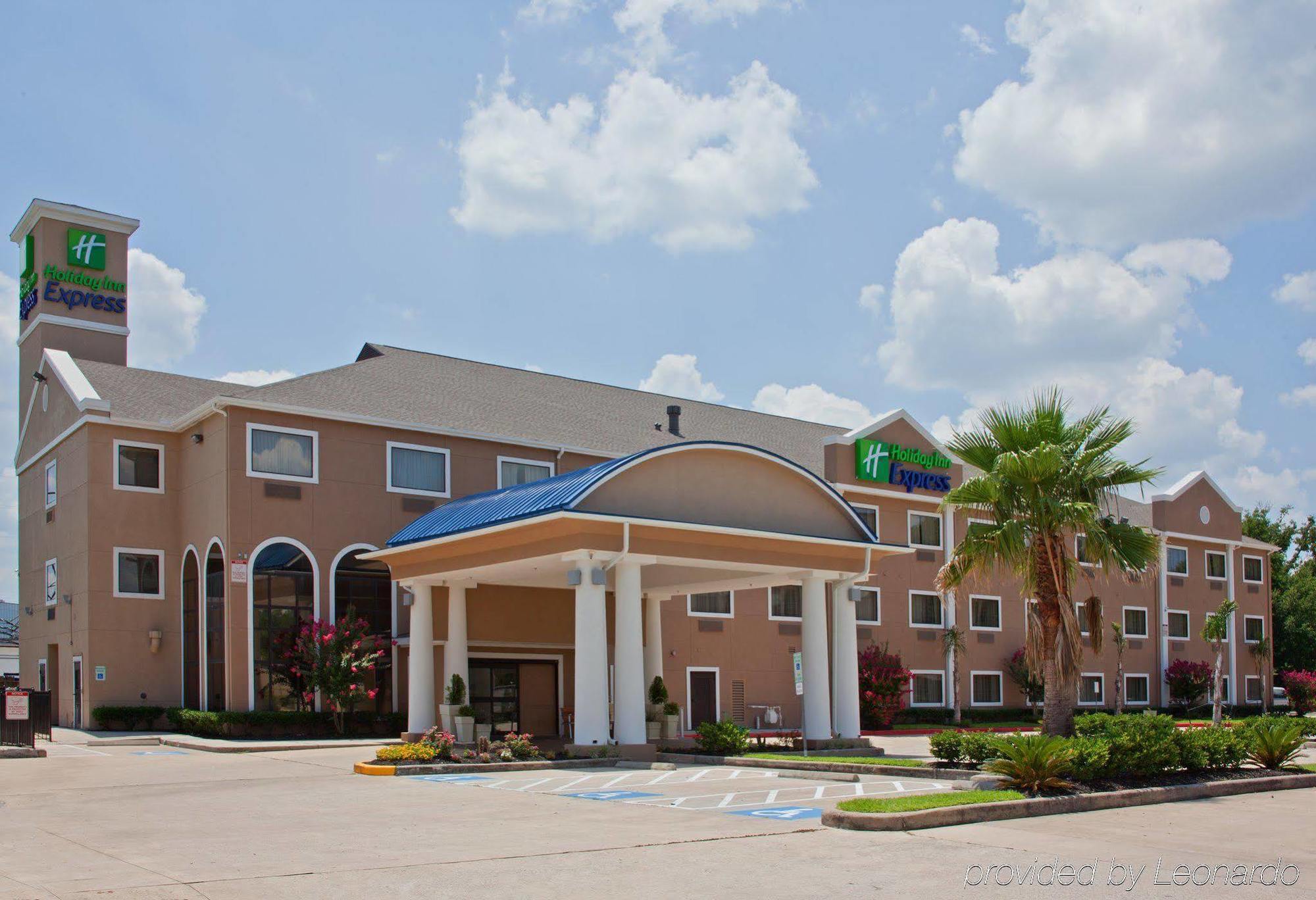 Holiday Inn Express Houston North-1960 Champions Area 외부 사진